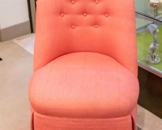Adorable vanity chair....