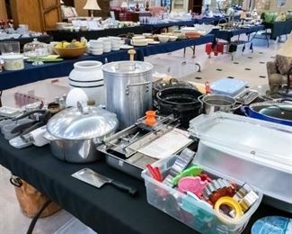 Misc. pots, pans, bakeware, Le Creuset, VillaClassic Hand Cast Cookware