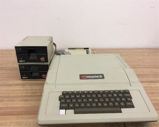 Vintage Apple 11 Plus