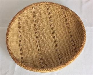 Zimbabwe Basket, 17" diameter.