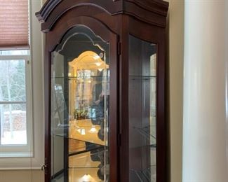 Mirrored Back Arch Top Mahogany Display Case