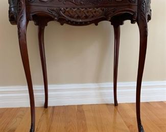 Antique Style Kidney Writing Desk with Chair
