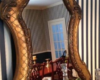 Unique mirror