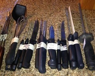Assorted knives