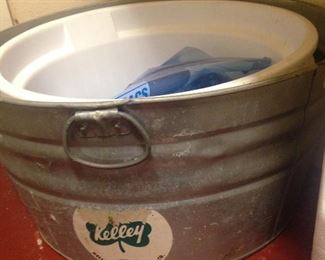 Large wash tub