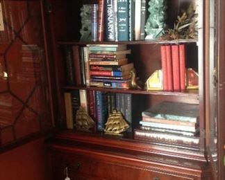 Great for books or knick knacks