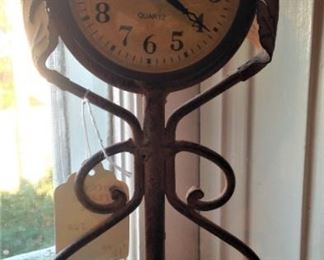 Small decorative clock