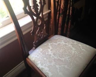 Single desk chair with upholstered seat