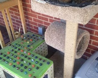 Cat house & scratch stand