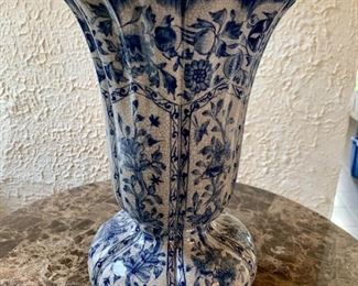 Pair of blue and white vases.