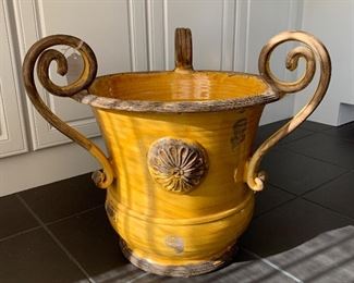 Italian pottery.