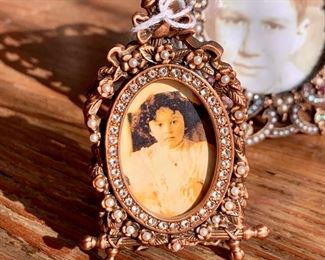 Mini Berebi frame.