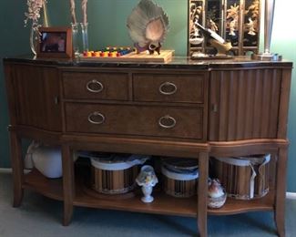Sideboard 