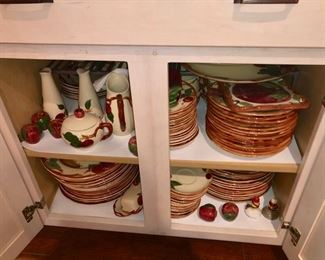 Set of vintage Franciscan APPLE dinnerware 