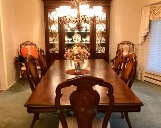 Thomasville traditional dining set "Ernest Hemingway Collection" paid 12k