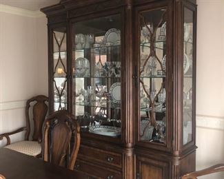 China cabinet 