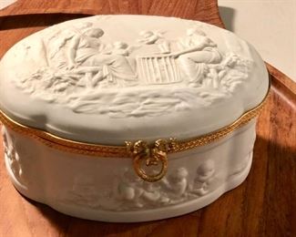 Limoges vanity box 