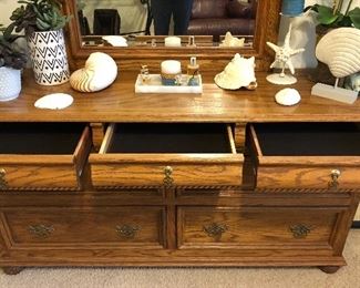Oak Dresser w Built-in Jewelry Drawers