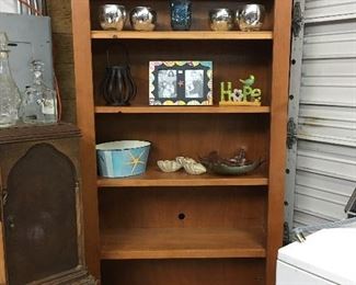 Shelving and décor 