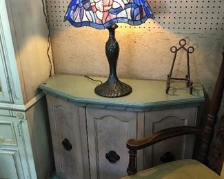 Tiffany style lamp, foyer table 