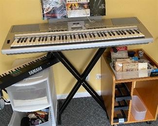 Yamaha Electric Keyboard on Stand Portable Grand