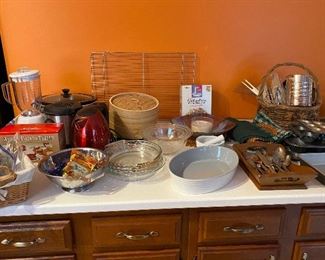 Baking, Apple Peeler, Mixing Bowls