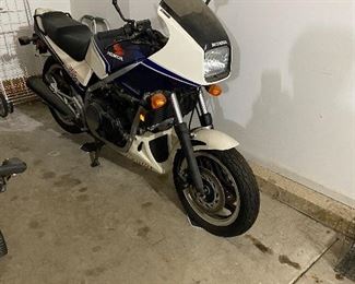 1983 V45 Interceptor Motorcycle. This has been in storage since 1996. One Owner 2699 Miles. Owner has owned the bike since he purchased it New.