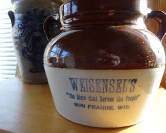 Advertising bean pot /lid missing. 