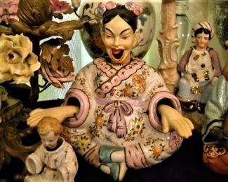 AMUSING GOSSIPER FAR EAST NODDER