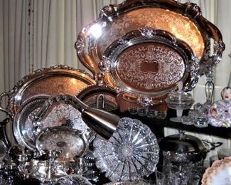 SILVER PLATE SERVING PIECES