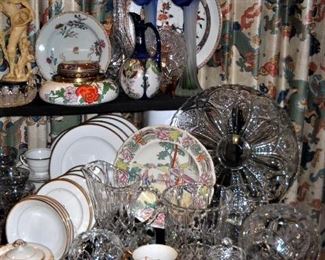 MEITO GOLDENA CHINA AND CRYSTAL ROSE BOWLS AND POURING PITCHERS