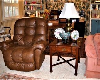 LEATHER RECLINER AND END TABLE