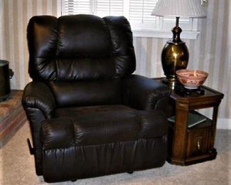 LEATHER RECLINER AND END TABLE