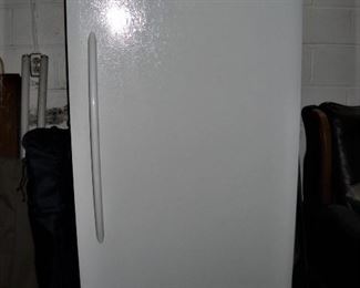 FRIGIDARE FREEZER