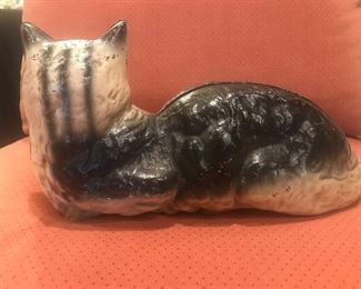 Back side of hubley cat