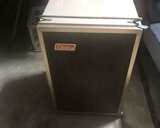 Coleman freezer/fridge