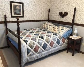 Double Bed Frame Wooden Post Bed with Mattress. Puffy Quilt