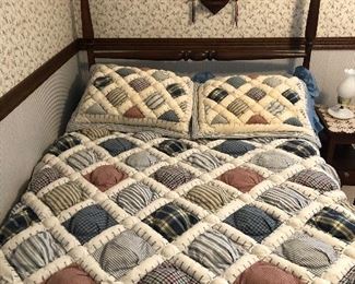 Double Bed Frame Wooden Post Bed with Mattress. Puffy Quilt 