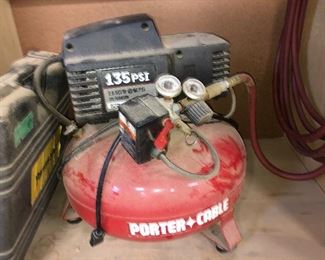 Porter Cable 135 PSI2.6 SCFM @ 90 PSI - 6 Gallon 