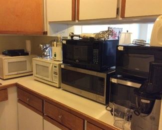 Small Kitchen Appliances. Large Selection of Microwaves. 