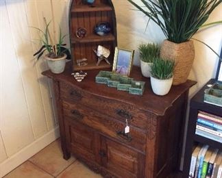 Side Table and Home Decor. 