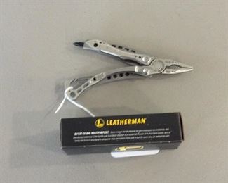 Leatherman Skeletool.