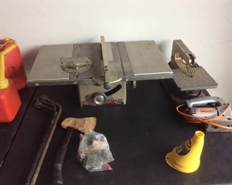 Small table saw