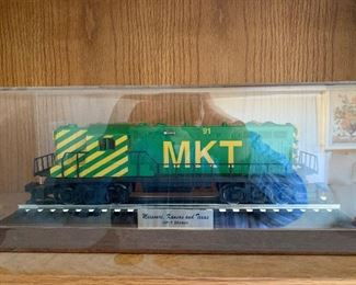 Missouri, Kansas and Texas GP-7 Diesel engine in plexiglass display Lionel