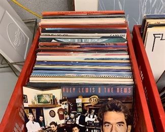 500-600 vinyl records