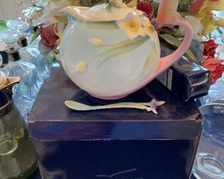 Franz teapot and spoon