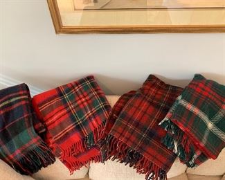 4 wool blankets