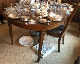Oval dining table - matches chairs & china cabinet. Table is 60” long, 42” wide - extends to 96” long with all 3 leaves in place. Finish is in great condition! 