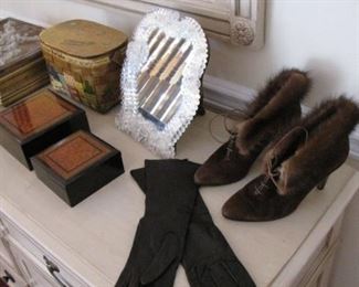 Mink lined, suede shoes / boots