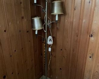 Floor lamp